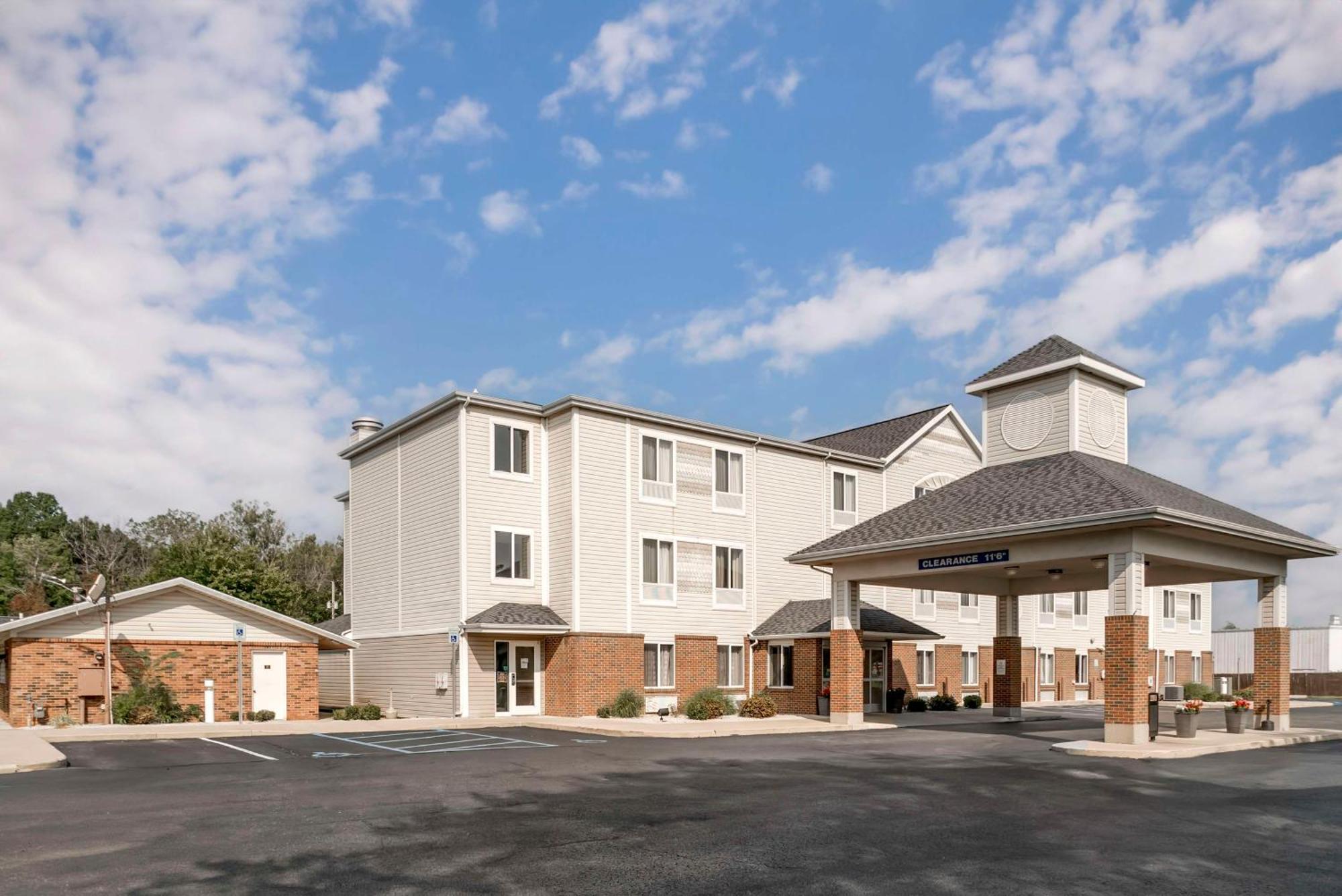 Best Western Beacon Inn Grand Haven Εξωτερικό φωτογραφία